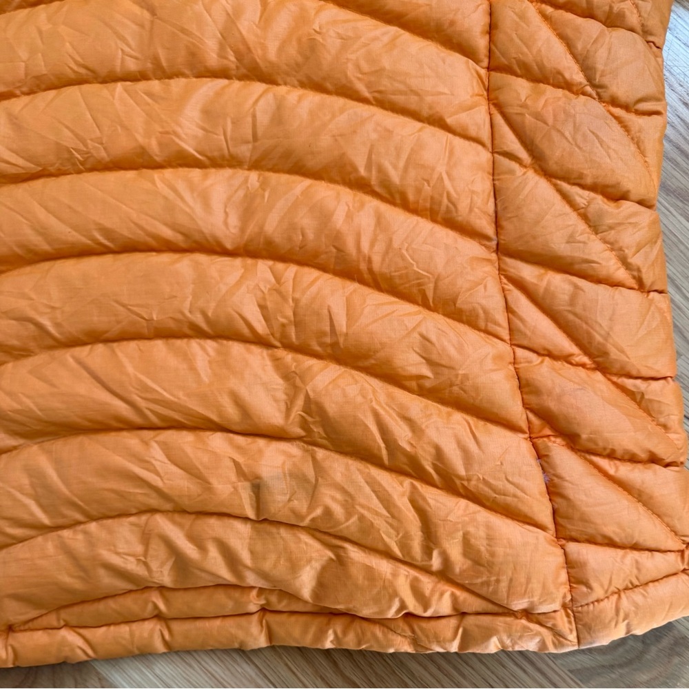 Patagonia Down Sweater Hoody - Mango - Large - Picture 7 of 9